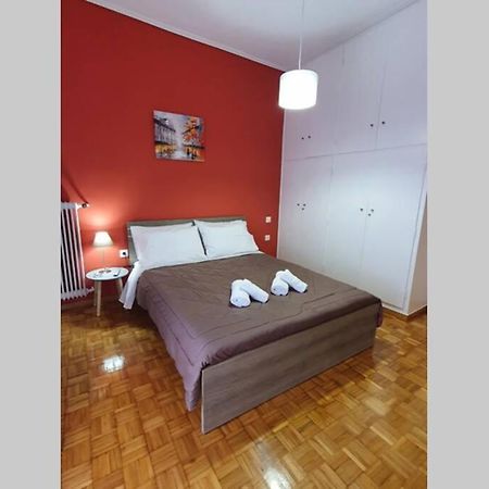 Greek Hospitality In A Modern Apartment 雅典 外观 照片