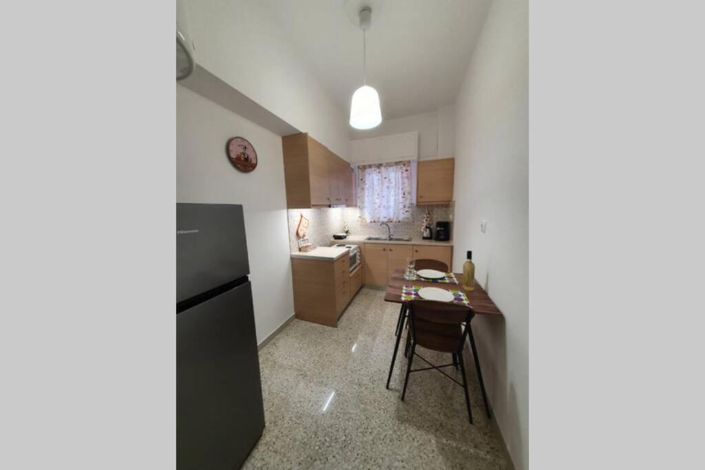 Greek Hospitality In A Modern Apartment 雅典 外观 照片
